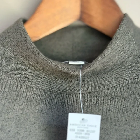 NWT American Eagle Mock Neck Lightweight Sweater Dress Green Size Small - Picture 5 of 6